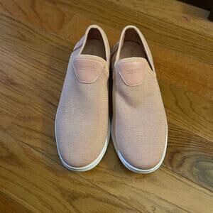 Kenneth Cole Reaction The Ready Sneaker Womens 9.5 Pink Slip On Sparkle Casual